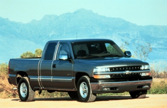 1999_Chevrolet_Silverado_LS