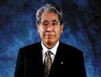 akira-yokoi.jpg (16080 Byte)