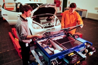 NECAR 4, the fuel cell