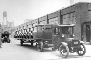 Chrysler Mack Avenue